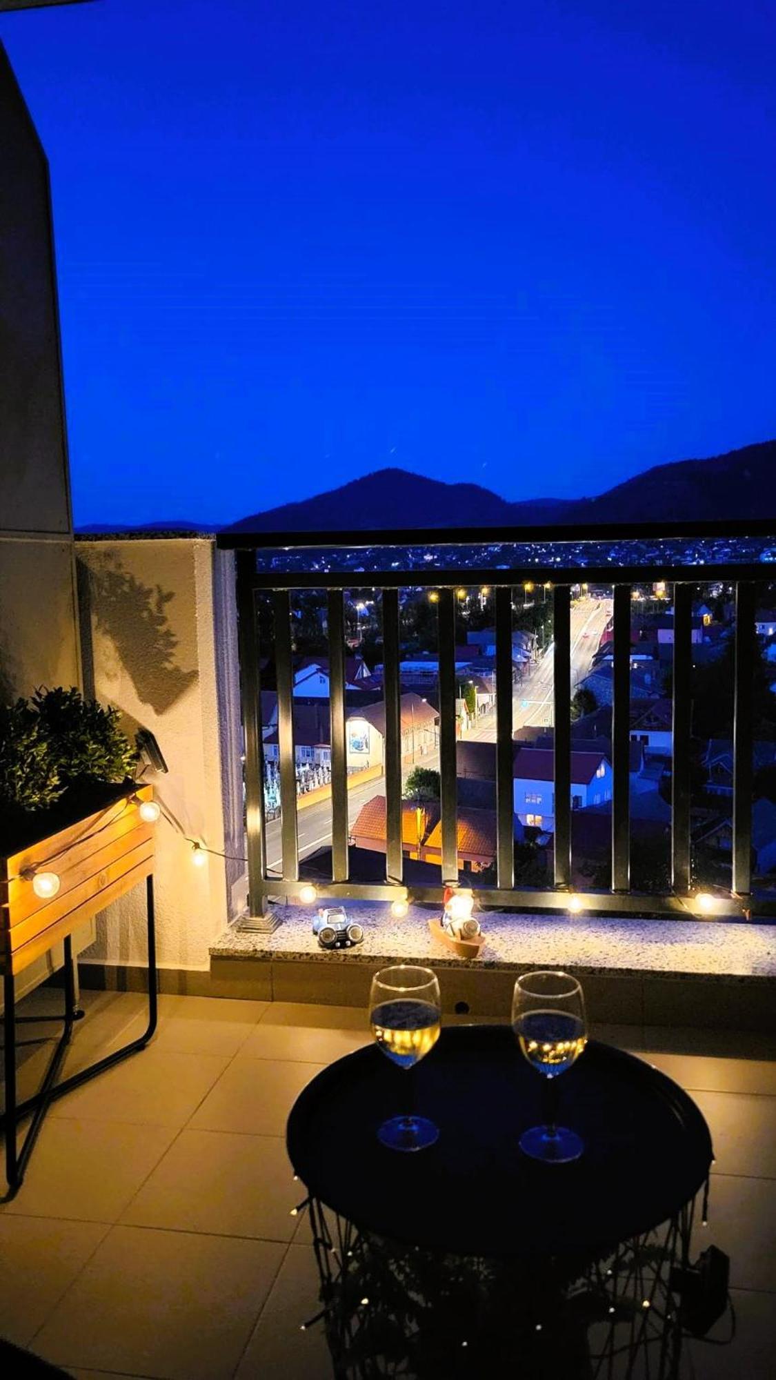 Mountain View Retreat Apartment - Brasov Luaran gambar