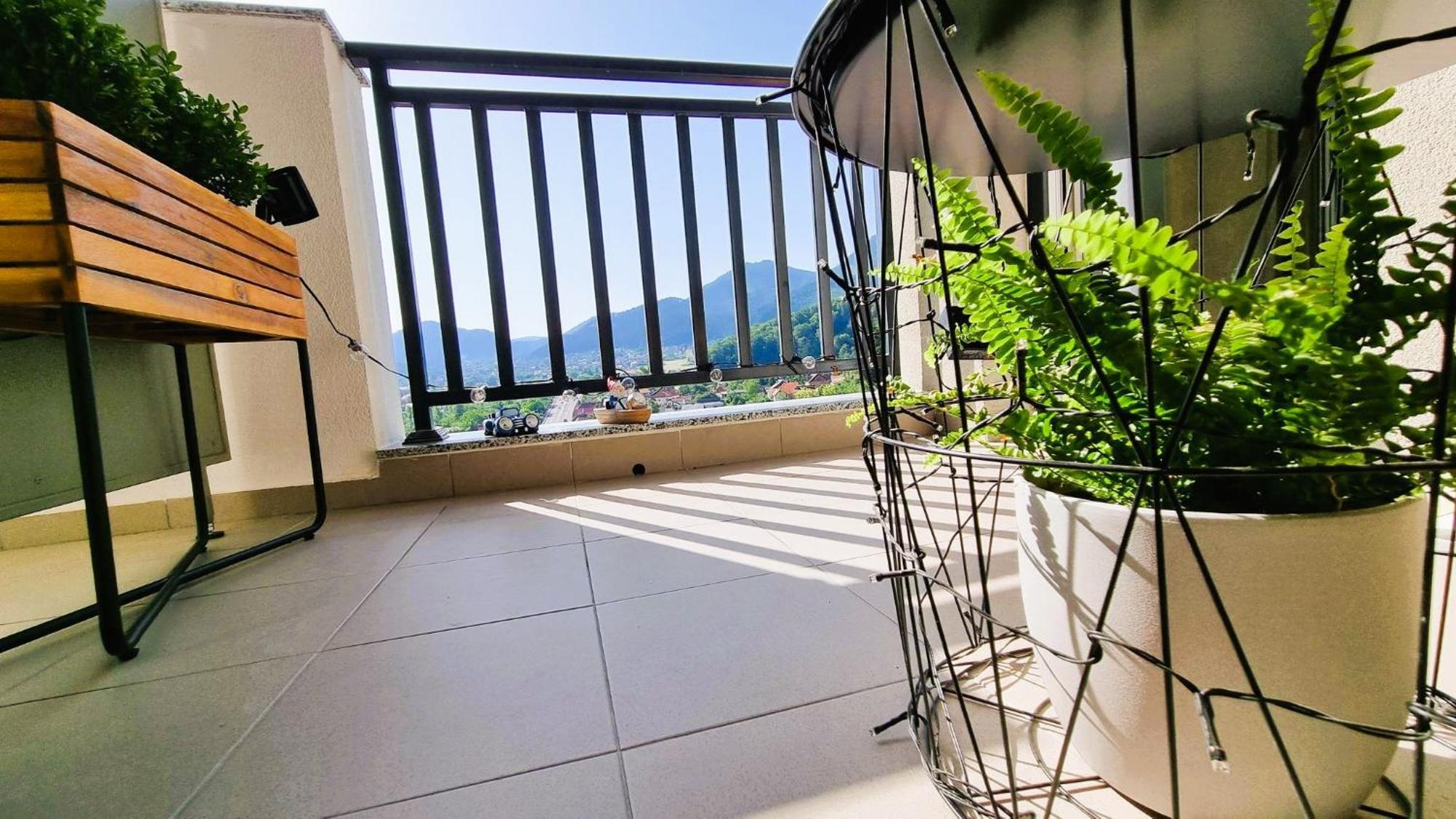 Mountain View Retreat Apartment - Brasov Luaran gambar