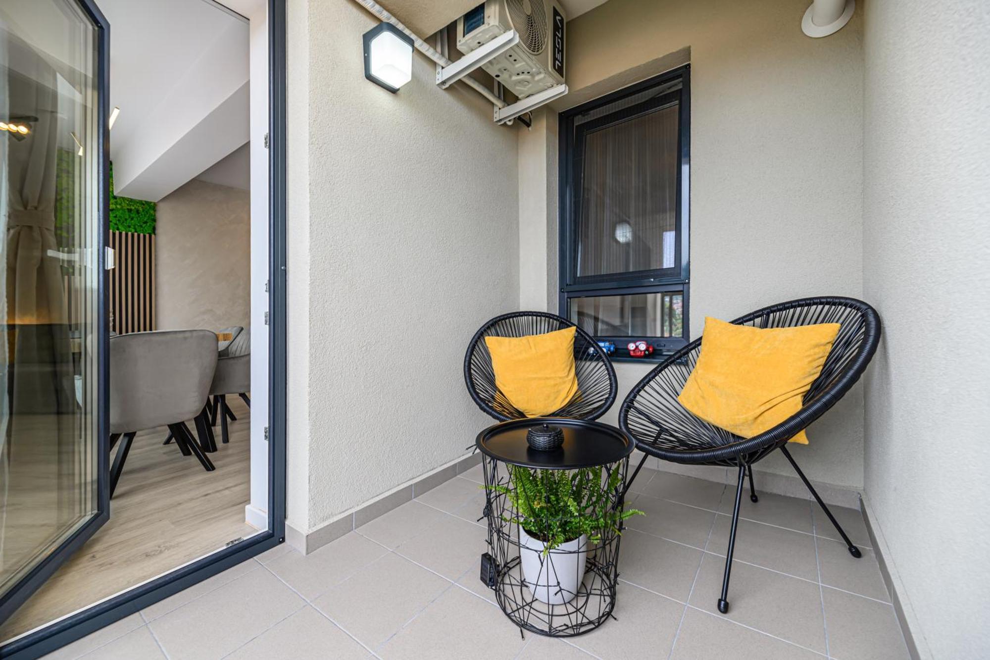 Mountain View Retreat Apartment - Brasov Luaran gambar